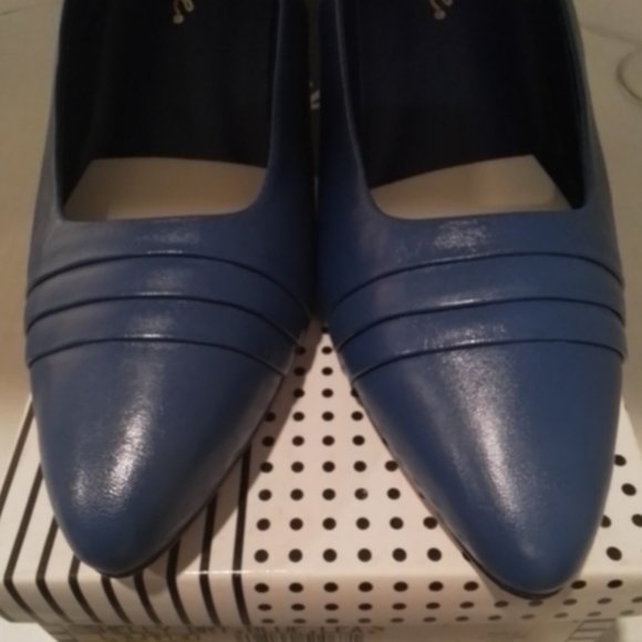 VINTAGE Classic MARQUISE Blue Leather PUMPS DRESS HEELS GORGEOUS! NEW in BOX - Picture 1 of 12